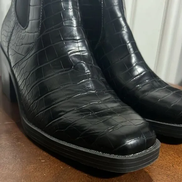 🔥🔥 Bleecker &amp; Bond Leather Croc Square Toe Boots - Women Sz 11M - Worn Once!!!