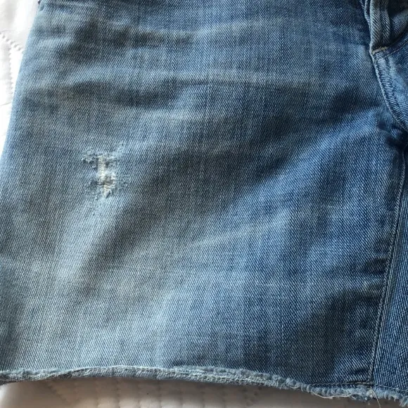 - Citizens of Humanity Shorts Size 25. 100% Cotton. Manufacture Distressin…
