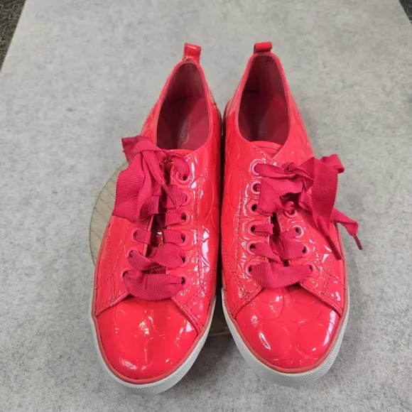🐢 COACH Suzzy Patent Sneakers w/ ribbon laces. Super Cute! Size 8
