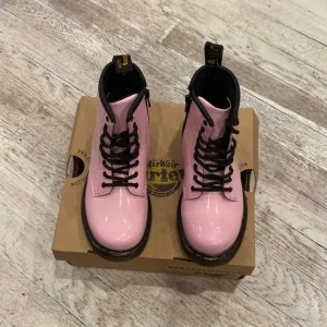 - Dr. Martens Kids Boots in Pink and Black perfect for EASTER FOR YOUR CUT…