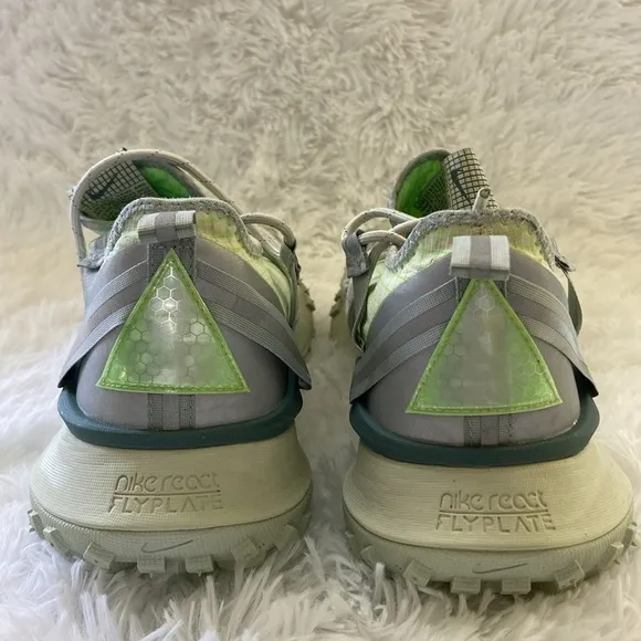 -Nike ACG Mountain Fly Low,Men’s Light Green/Grey,Short top Sneakers. Siz…