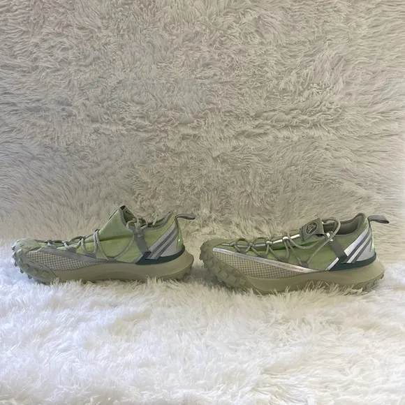 -Nike ACG Mountain Fly Low,Men’s Light Green/Grey,Short top Sneakers. Siz…