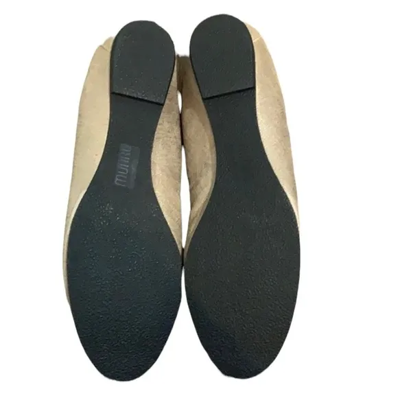 - NWOT Munro Ashlie Gold Shimmer Suede Leather Ballet Slippers Shoes 9.5N