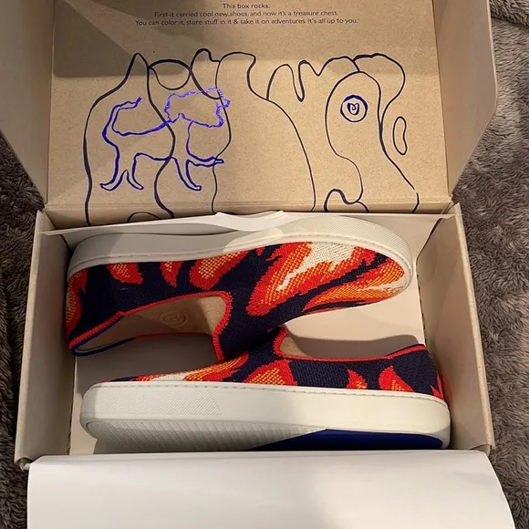 🆕 Rothy’s Kids Navy Flames Slip-On Sneakers Size 3 *Retired Color/Design*