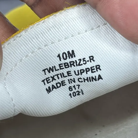 🔥🔥🔥 TOMMY HILFIGER Slip On Sneakers Color Block Yellow and Blue Size: 10M🔥🔥🔥