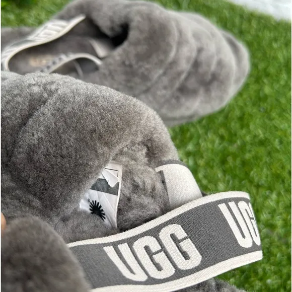- UGG🔴Fluff yeah grey slippers 9