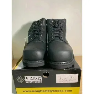 1282. Leheigh Safety Shoes- US 9 Men's