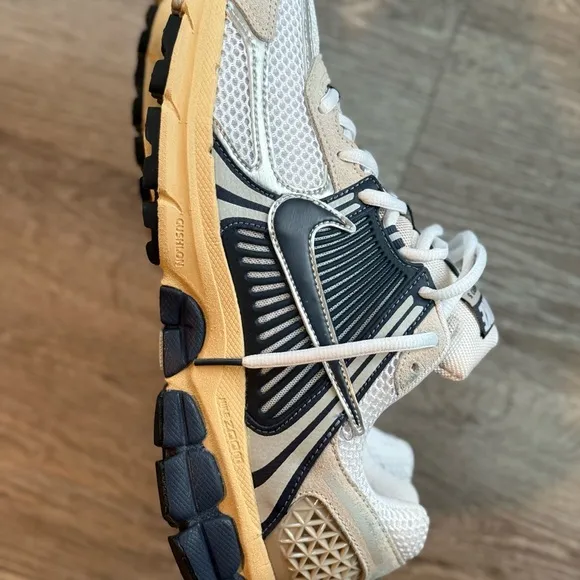 2024Air Zoom Vomero 5 'Since 72'