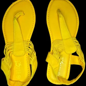 2/$20 Rouge Helium Yellow Strappy Flat Thong Sandals Size 8