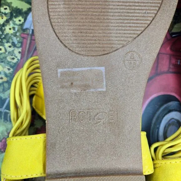 2/$20 Rouge Helium Yellow Strappy Flat Thong Sandals Size 8