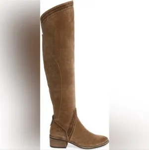 $240 RETAIL Vince Camuto Dark Brown Heeled Boots