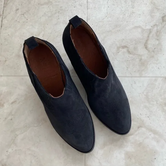 $278 Frye Ilana Shootie Western Black Suede Stack Heels Ankle Boots size 7.5