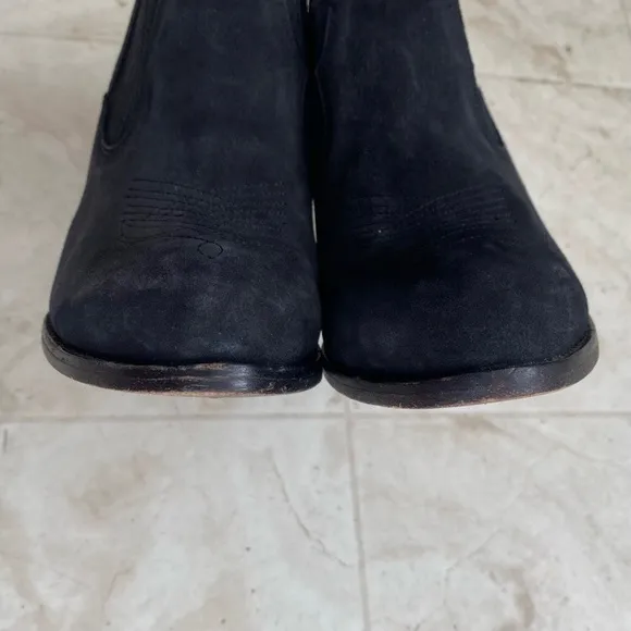 $278 Frye Ilana Shootie Western Black Suede Stack Heels Ankle Boots size 7.5