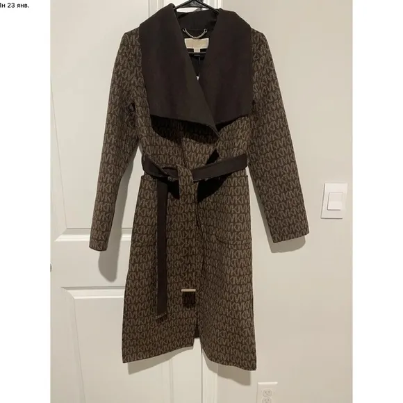 $425 Michael Kors Women's Brown Wool Blend Logo Jacquard Wrap Coat Size M
