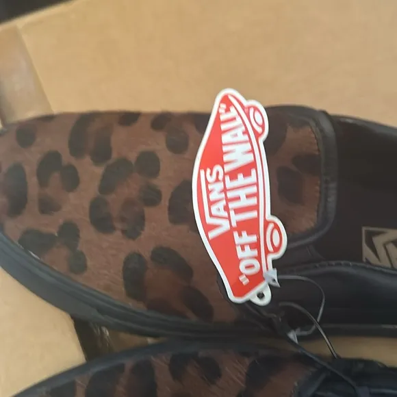 #43❤️ BNWT VANS CLASSIC CALF HAIR SLIP ON SNEAKERS