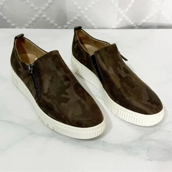 539. Soul Naturalizer Camouflage Slip-On Sneakers with White Soles Womens 9.5 M