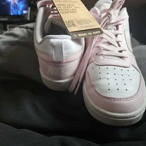 7Y Nike Pink and White Sneakers