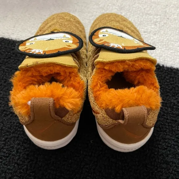 9C Nike LeBron 16 Toddler &quot;Little Big Cats' Unisex Sneakers Sz 9C