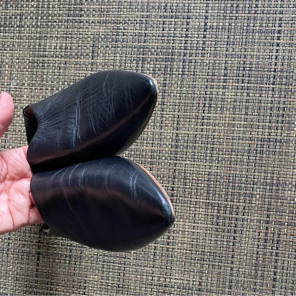 Acne Studios Aminata black pointed babouche slippers in Italian nappa leather
