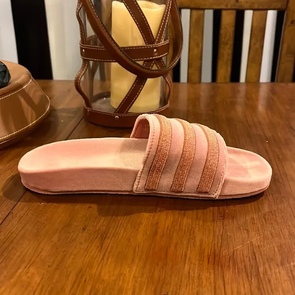 Adidas Adilette slides sandals shoes raw pink new DB0159 Women’s sizes velvet