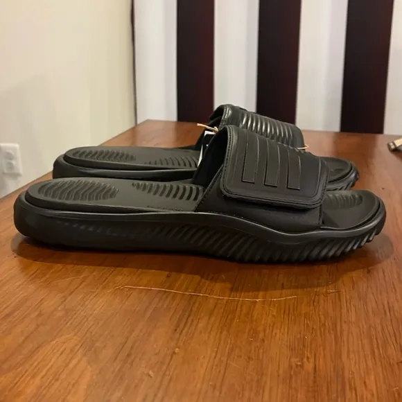Adidas Alphabounce 2.0 Slides Sandals Shoes new GY9416 black Mens Size 10