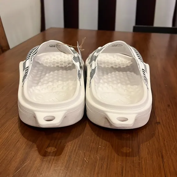 Adidas by Stella McCartney Slide Shoes Sandals new white black Womens Size 8