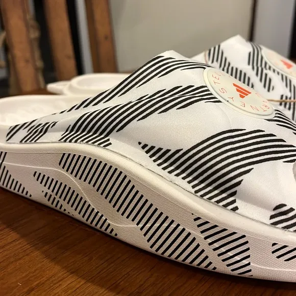 Adidas by Stella McCartney Slide Shoes Sandals new white black Womens Size 8