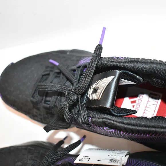 Adidas Dame 5 J Black Panther Basketball size 4