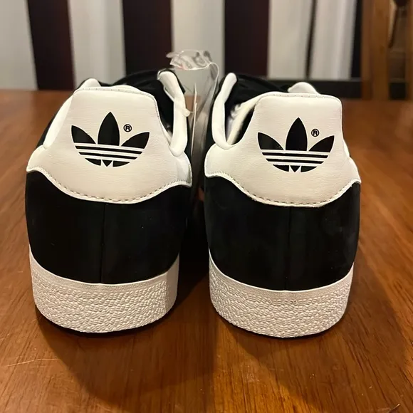 Adidas Gazelle shoes sneakers new black white BB5476 Men’s Size 11.5