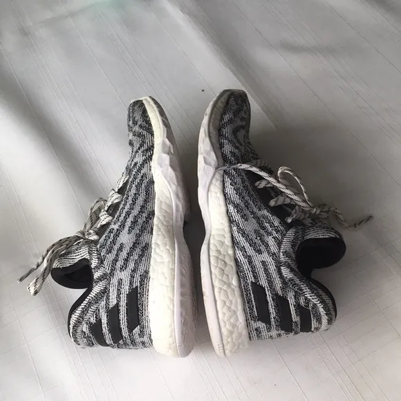 Adidas hardenZebra primeknit sneaker shoe NMD- R1
