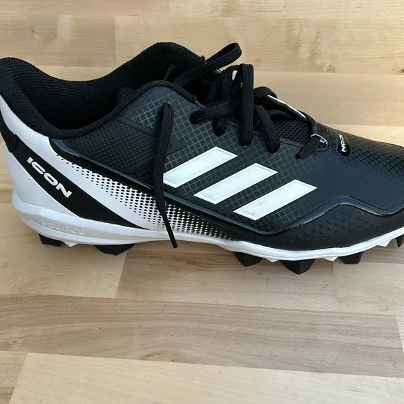 ADIDAS Men's Icon 7 Md Baseball Shoe cleats black size 10.5