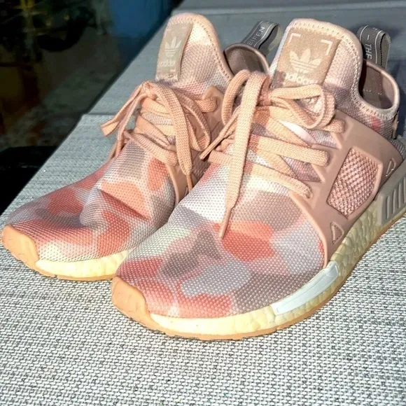 Adidas NMD pink camo sneakers size39.5 EUR IT SAYS 7.5, they run big like 8.5 US