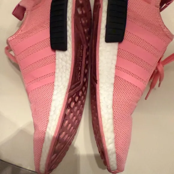 Adidas Pink 2018 NMD_R1 J 'Super Pop' sneakers, girls 6.5 (women’s 8).