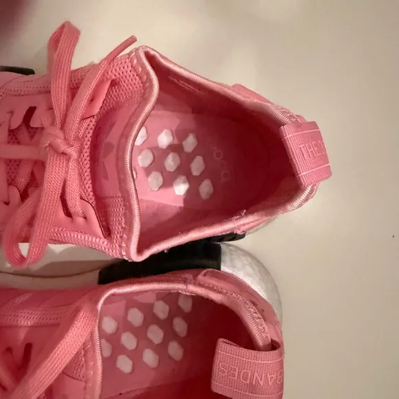 Adidas Pink 2018 NMD_R1 J 'Super Pop' sneakers, girls 6.5 (women’s 8).
