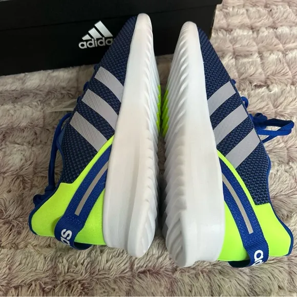 ADIDAS Racer kids Sneakers size 6.5