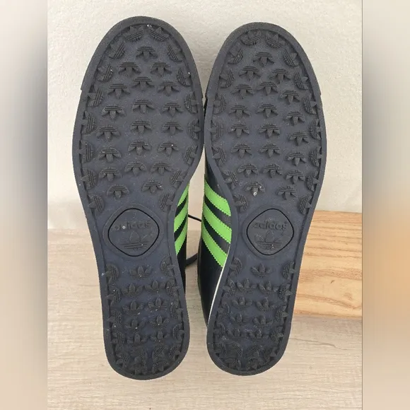 Adidas Samba Shoes Mens Size 10.5 navy blue and green sneakers