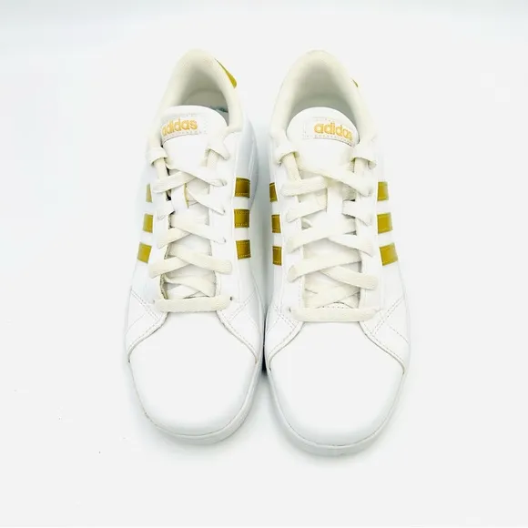 Adidas shoes Baseline K sneakers white and gold men size 7 women size 8.5