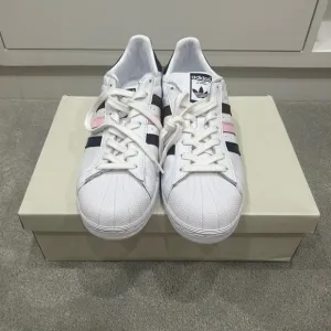 Adidas Superstar Kingsman