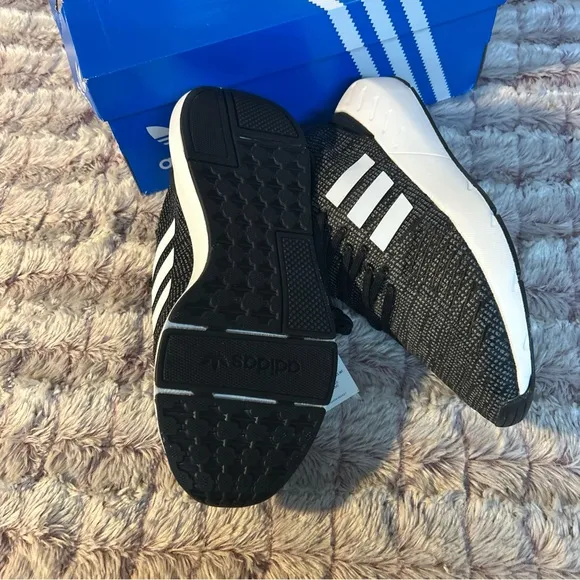 ADIDAS Swift Run Sneakers