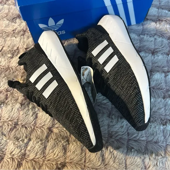ADIDAS Swift Run Sneakers