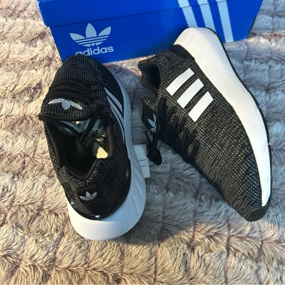 ADIDAS Swift Run Sneakers