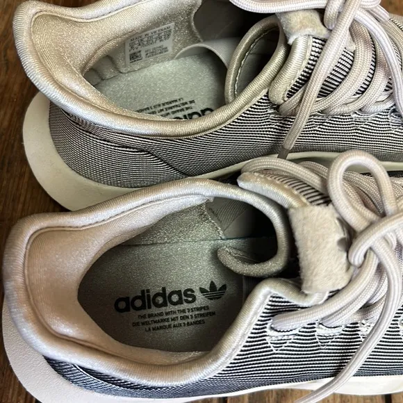 ADIDAS Tubular Shadow Platinum Metallic Trainers Shoes sz6