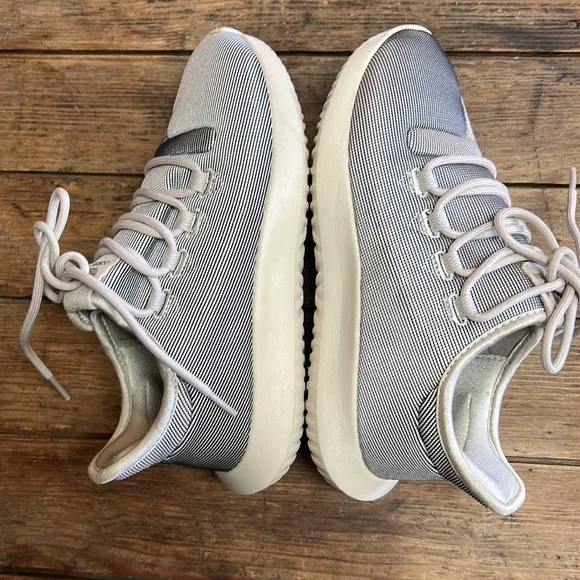 ADIDAS Tubular Shadow Platinum Metallic Trainers Shoes sz6