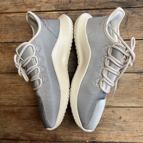 ADIDAS Tubular Shadow Platinum Metallic Trainers Shoes sz6