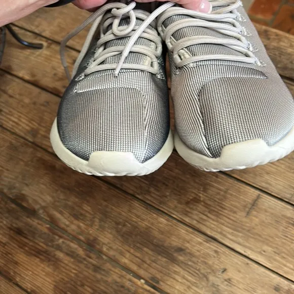 ADIDAS Tubular Shadow Platinum Metallic Trainers Shoes sz6