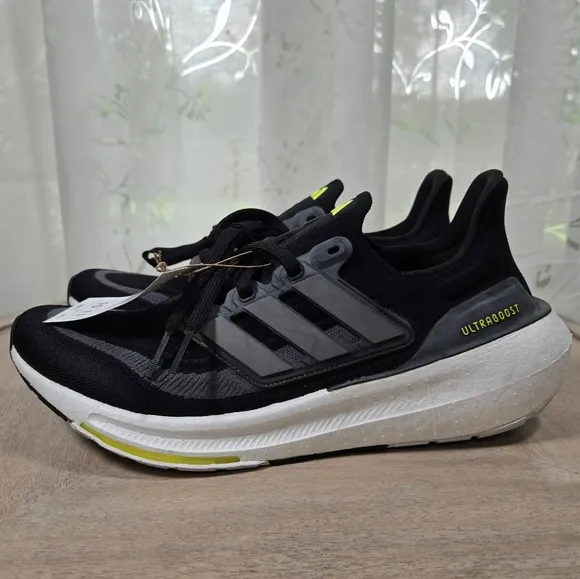 Adidas Ultraboost Light Shoes Size 10, Adidas Black and White Mens Sneakers