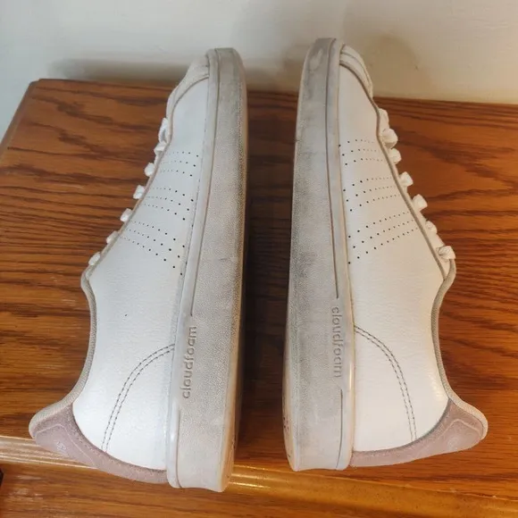 Adidas Women's Shoes Sneakers White Lace Up Size 9.5 Cloud Foam.
