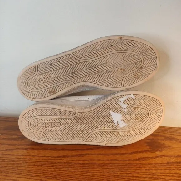 Adidas Women's Shoes Sneakers White Lace Up Size 9.5 Cloud Foam.