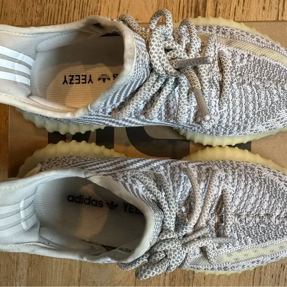Adidas Yeezy Boost 350 V2 Sneakers