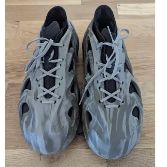 Adifom Q Shoes GW2216. Size 13.